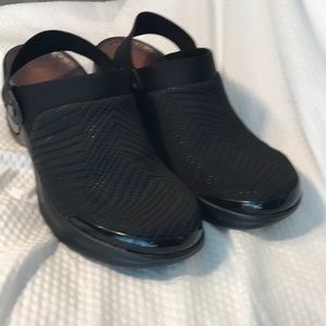 B Zees black clogs with stretch back strap